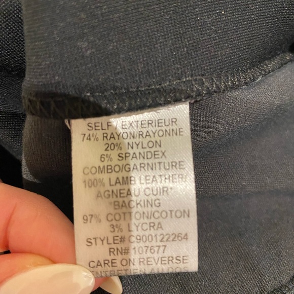 Alice & Olivia Legging with Leather Detail - Picture 5 of 5